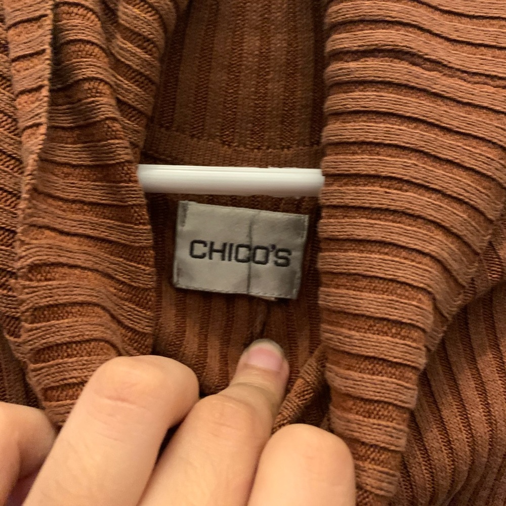 Turtle neck - Picture 2 of 2